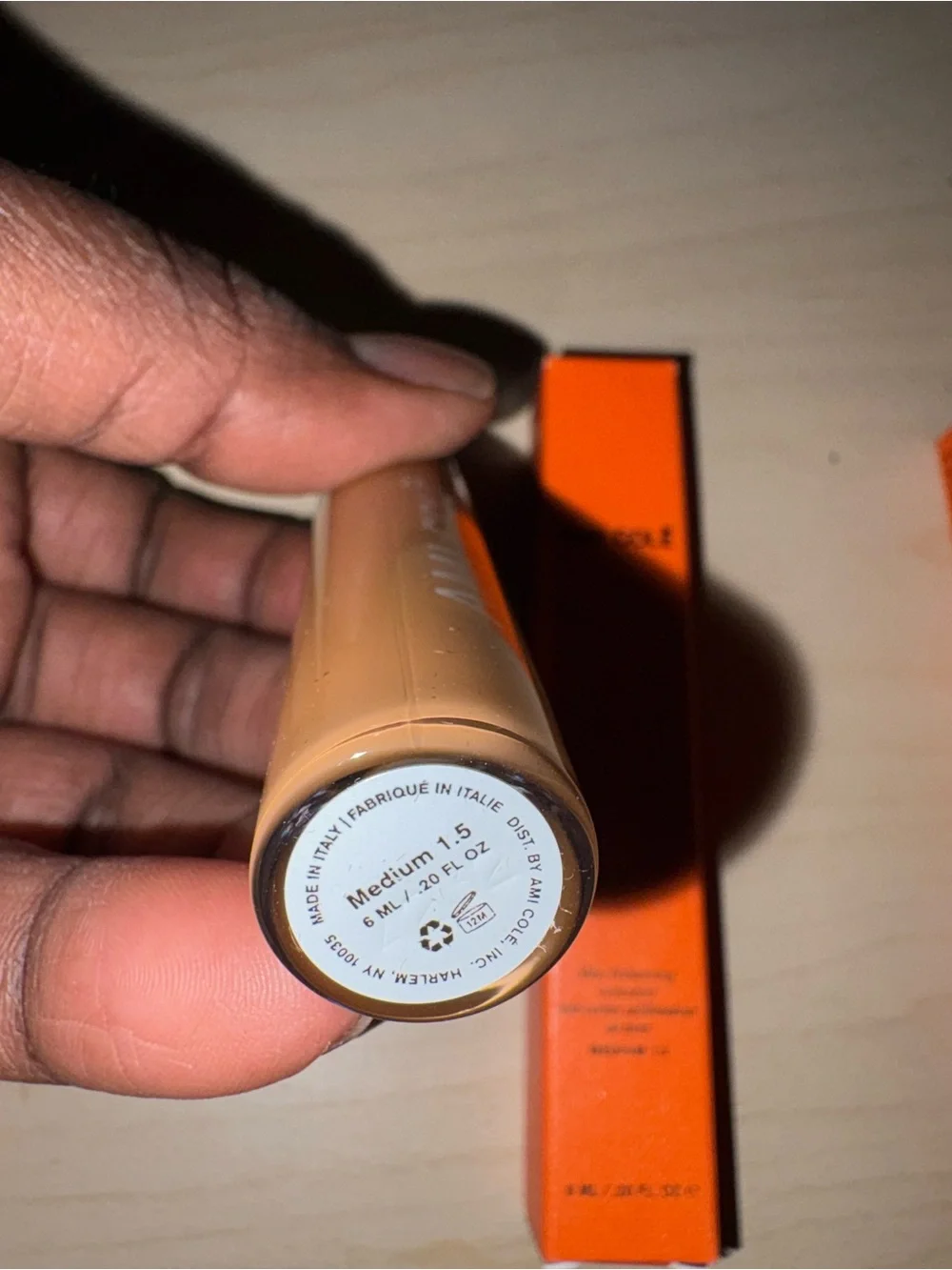 AMI COLÉ Rich 2 Warm Brown Skin-Enhancing Concealer